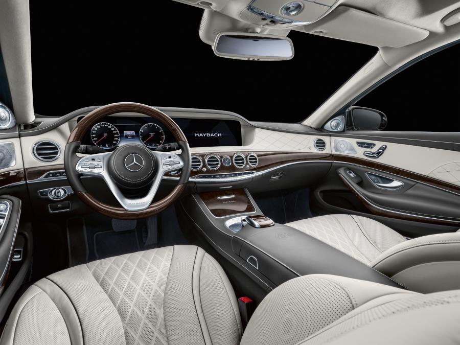 Торпедо Mercedes-Maybach S650 Pullman (VV222) 2018 года  (фото 8 из 10)